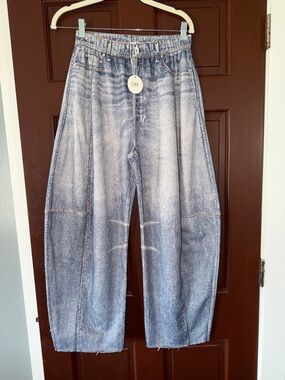 Relaxed Wide-Leg Light Blue Washed Men’s Jeans